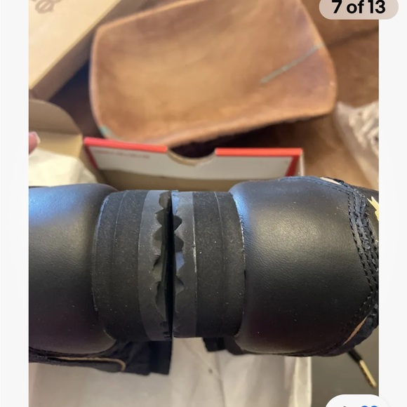 Authentic Black velvet Nike Cortez w/ gold size 7 New in box - Picture 5 of 15